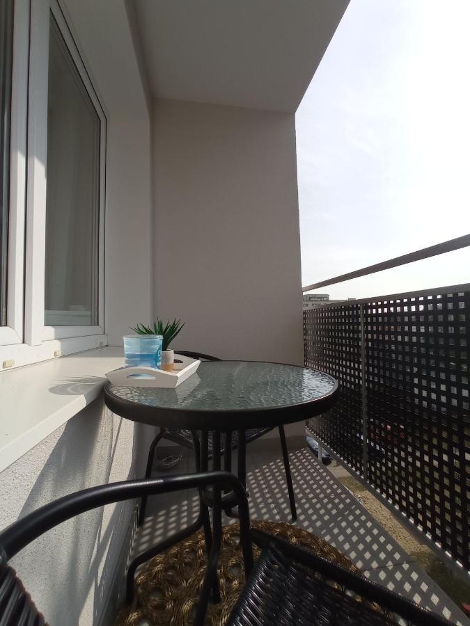 Wera - Klimatyczny Apartament 300 M Od Plazy Brzezno - Azw Gdansk Exterior photo